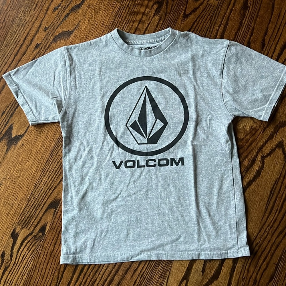 Volcom t-shirt